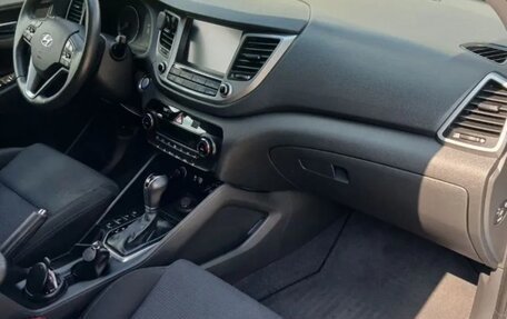 Hyundai Tucson III, 2018 год, 2 250 000 рублей, 8 фотография