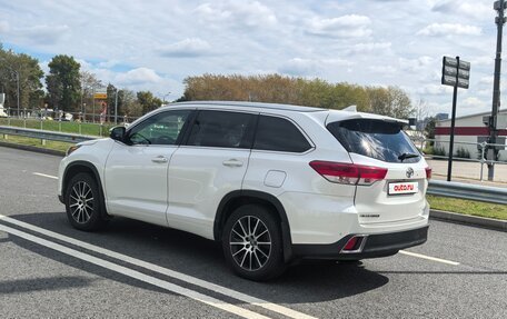 Toyota Highlander III, 2019 год, 5 490 000 рублей, 5 фотография