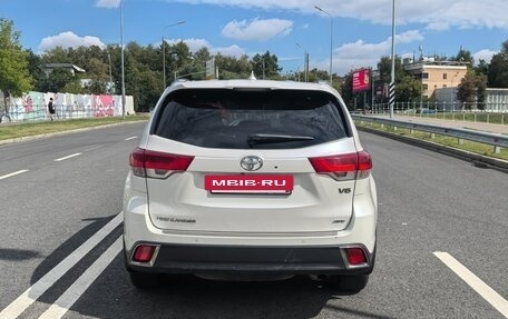 Toyota Highlander III, 2019 год, 5 490 000 рублей, 6 фотография