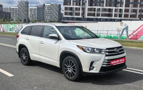 Toyota Highlander III, 2019 год, 5 490 000 рублей, 9 фотография
