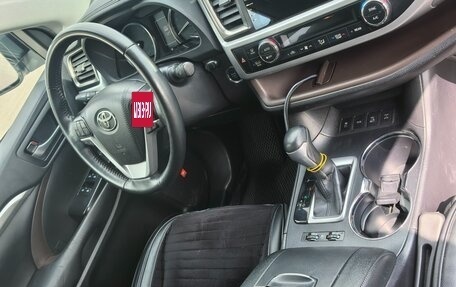 Toyota Highlander III, 2019 год, 5 490 000 рублей, 13 фотография