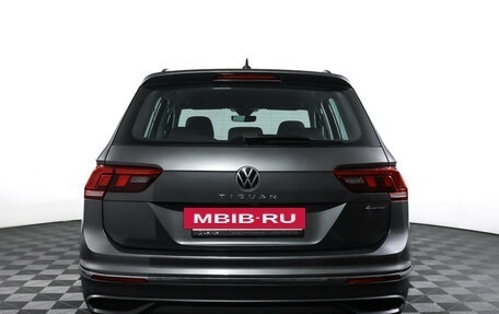 Volkswagen Tiguan II, 2021 год, 3 099 000 рублей, 6 фотография