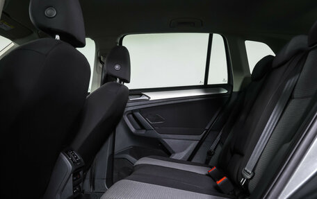 Volkswagen Tiguan II, 2021 год, 3 099 000 рублей, 11 фотография