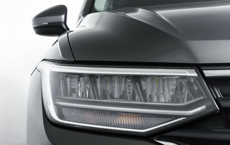 Volkswagen Tiguan II, 2021 год, 3 099 000 рублей, 21 фотография