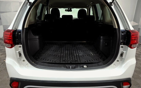 Mitsubishi Outlander III рестайлинг 3, 2018 год, 2 350 000 рублей, 7 фотография