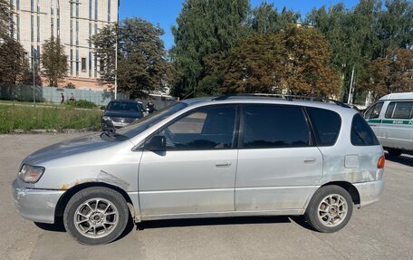 Toyota Ipsum II, 1996 год, 260 000 рублей, 3 фотография
