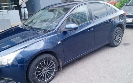 Chevrolet Cruze II, 2010 год, 570 000 рублей, 2 фотография