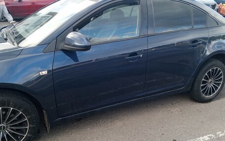 Chevrolet Cruze II, 2010 год, 570 000 рублей, 7 фотография