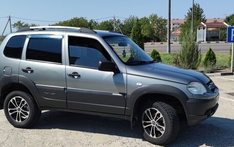 Chevrolet Niva I рестайлинг, 2011 год, 500 000 рублей, 4 фотография