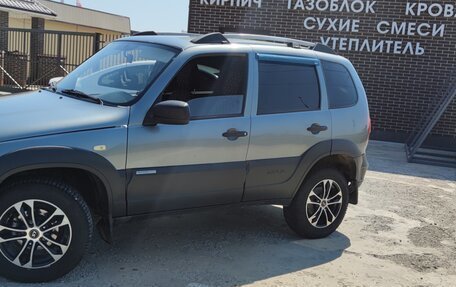 Chevrolet Niva I рестайлинг, 2011 год, 500 000 рублей, 2 фотография