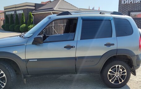 Chevrolet Niva I рестайлинг, 2011 год, 500 000 рублей, 9 фотография