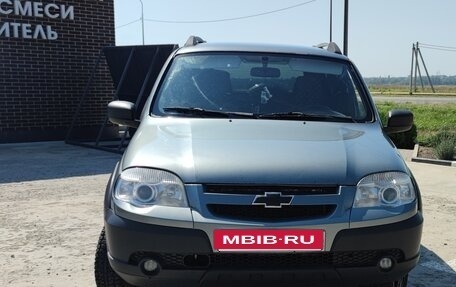 Chevrolet Niva I рестайлинг, 2011 год, 500 000 рублей, 3 фотография