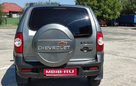 Chevrolet Niva I рестайлинг, 2011 год, 500 000 рублей, 10 фотография