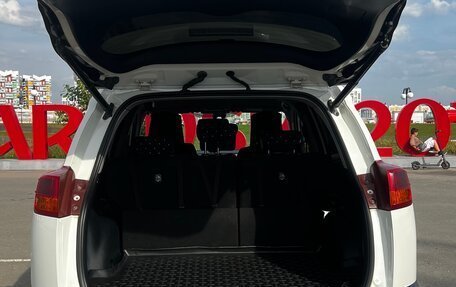 Toyota RAV4, 2015 год, 2 000 000 рублей, 5 фотография