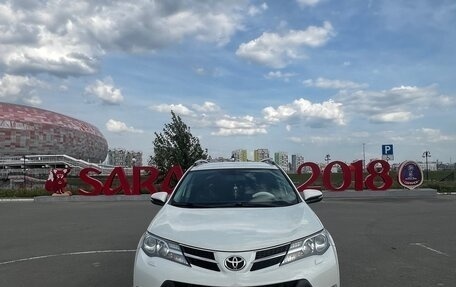 Toyota RAV4, 2015 год, 2 000 000 рублей, 2 фотография