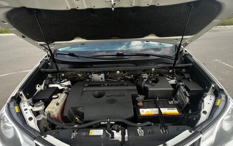 Toyota RAV4, 2015 год, 2 000 000 рублей, 6 фотография