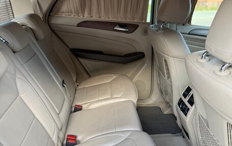 Mercedes-Benz M-Класс, 2012 год, 2 500 000 рублей, 15 фотография