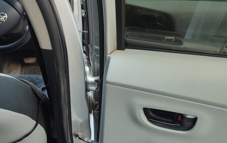 Toyota Aqua I, 2013 год, 600 000 рублей, 2 фотография