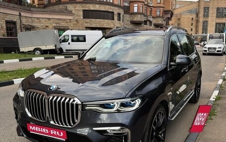 BMW X7, 2022 год, 9 490 000 рублей, 2 фотография