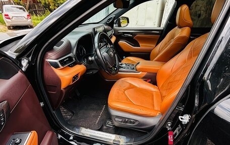 Toyota Highlander, 2021 год, 6 000 000 рублей, 12 фотография