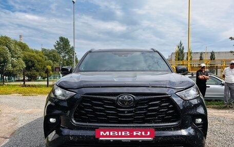 Toyota Highlander, 2021 год, 6 000 000 рублей, 9 фотография