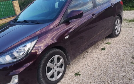 Hyundai Solaris II рестайлинг, 2012 год, 760 000 рублей, 2 фотография
