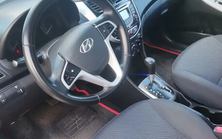 Hyundai Solaris II рестайлинг, 2012 год, 760 000 рублей, 4 фотография