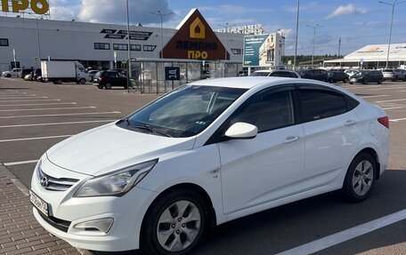 Hyundai Solaris II рестайлинг, 2015 год, 850 000 рублей, 5 фотография