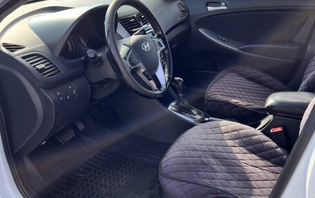 Hyundai Solaris II рестайлинг, 2015 год, 850 000 рублей, 13 фотография