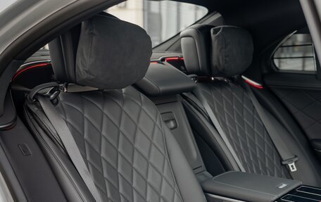 Mercedes-Benz S-Класс, 2026 год, 27 000 000 рублей, 39 фотография