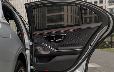 Mercedes-Benz S-Класс, 2026 год, 27 000 000 рублей, 34 фотография