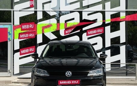 Volkswagen Jetta VI, 2012 год, 999 000 рублей, 3 фотография