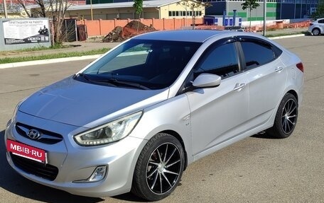 Hyundai Solaris II рестайлинг, 2014 год, 950 000 рублей, 2 фотография