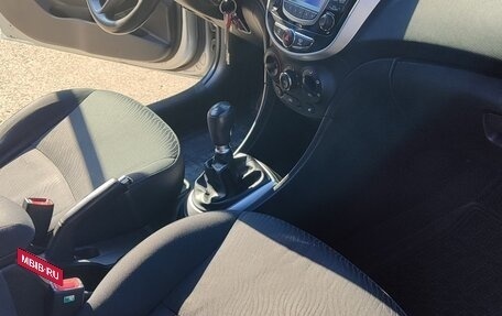 Hyundai Solaris II рестайлинг, 2014 год, 950 000 рублей, 5 фотография