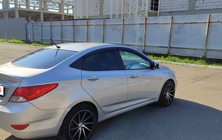 Hyundai Solaris II рестайлинг, 2014 год, 950 000 рублей, 17 фотография