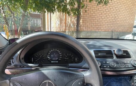 Mercedes-Benz E-Класс, 2005 год, 800 000 рублей, 6 фотография