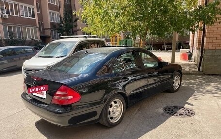 Mercedes-Benz E-Класс, 2005 год, 800 000 рублей, 3 фотография