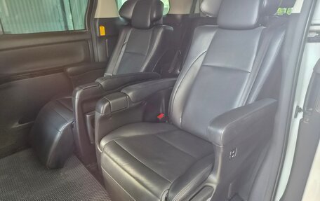 Toyota Vellfire I, 2014 год, 2 600 000 рублей, 25 фотография