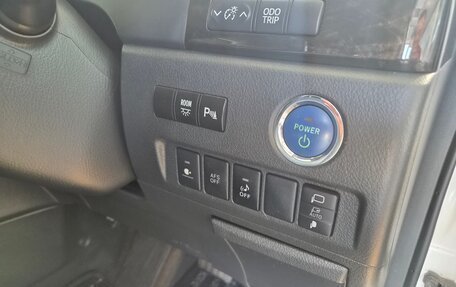 Toyota Vellfire I, 2014 год, 2 600 000 рублей, 31 фотография