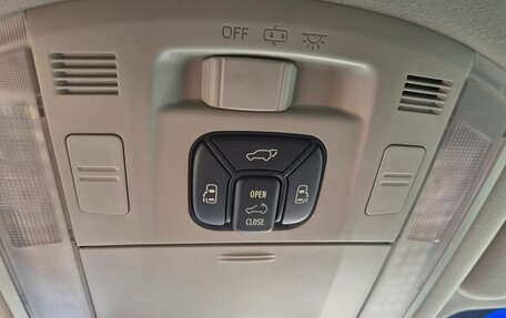 Toyota Vellfire I, 2014 год, 2 600 000 рублей, 36 фотография