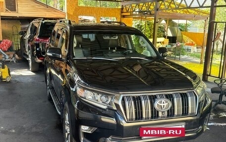 Toyota Land Cruiser Prado 150 рестайлинг 2, 2019 год, 5 999 999 рублей, 20 фотография