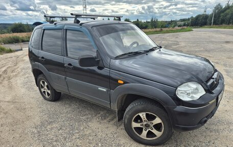 Chevrolet Niva I рестайлинг, 2010 год, 330 000 рублей, 6 фотография