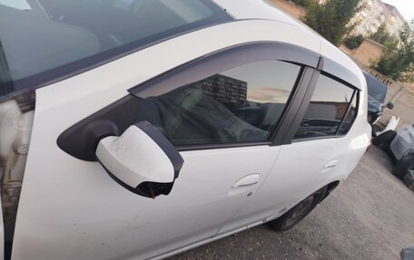 Renault Logan II, 2018 год, 200 000 рублей, 6 фотография
