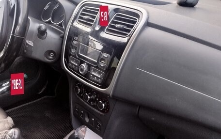 Renault Logan II, 2018 год, 200 000 рублей, 7 фотография