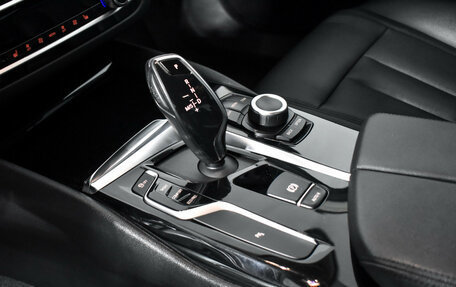 BMW 5 серия, 2019 год, 2 345 000 рублей, 11 фотография