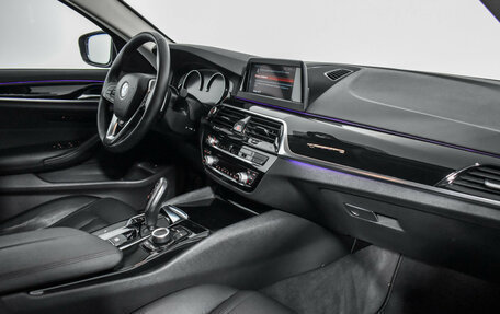 BMW 5 серия, 2019 год, 2 345 000 рублей, 14 фотография