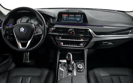 BMW 5 серия, 2019 год, 2 345 000 рублей, 16 фотография