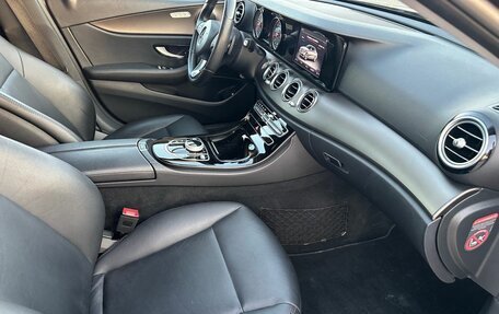 Mercedes-Benz E-Класс, 2016 год, 2 780 000 рублей, 27 фотография
