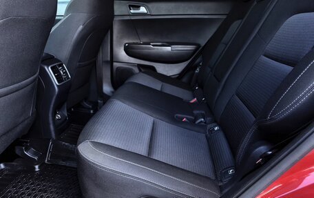 KIA Sportage IV рестайлинг, 2018 год, 2 199 000 рублей, 18 фотография