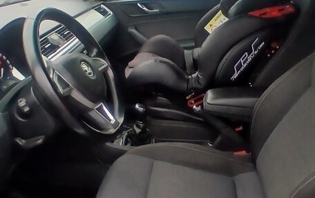 Skoda Rapid I, 2014 год, 850 000 рублей, 6 фотография